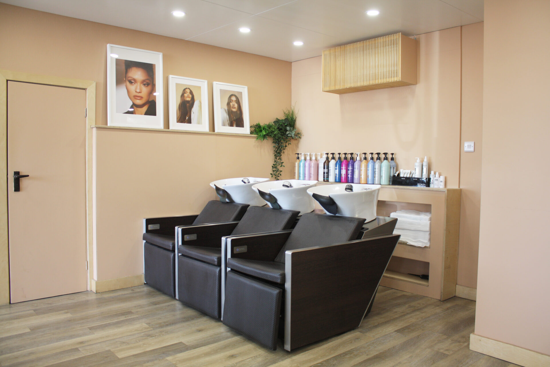 Visit Strands Hairdressing in Hillhead, Fareham Visit Strands Hairdressing in Hillhead, Fareham